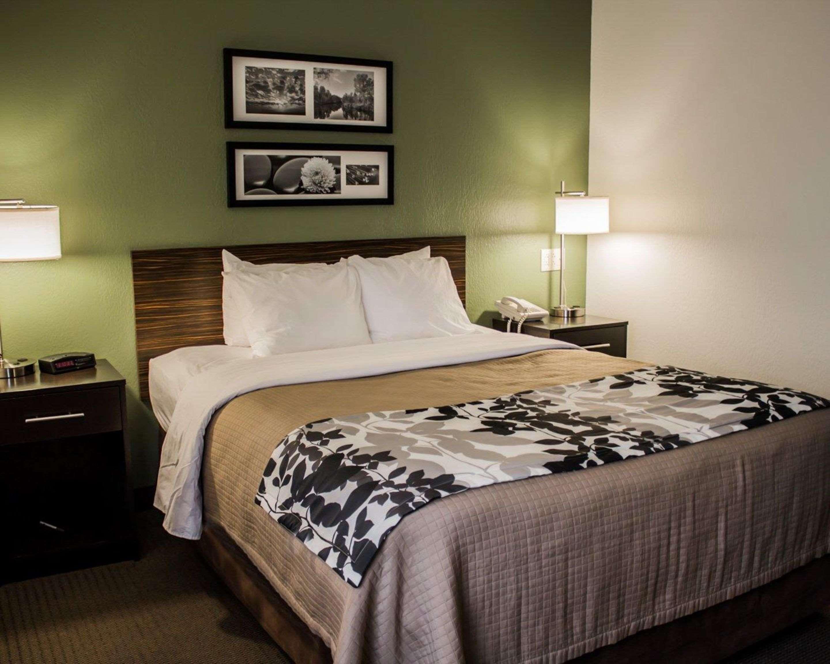 Sleep Inn Geistown Bagian luar foto