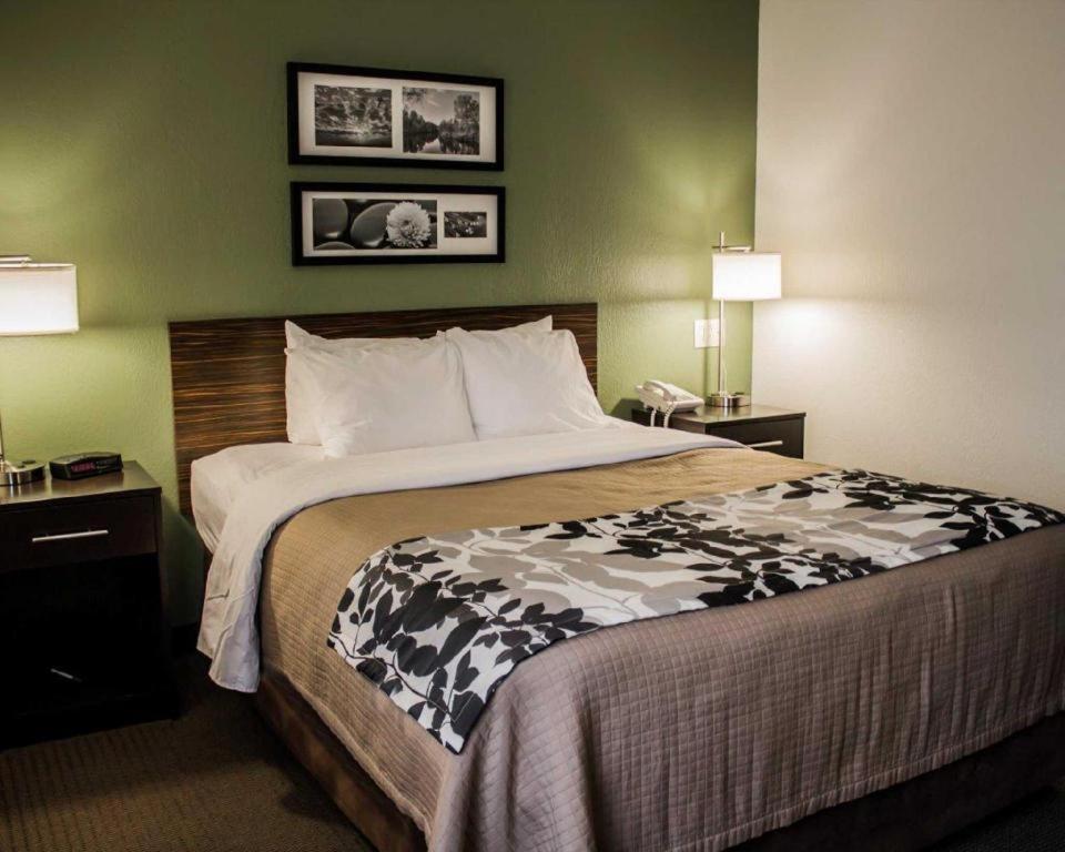 Sleep Inn Geistown Bagian luar foto