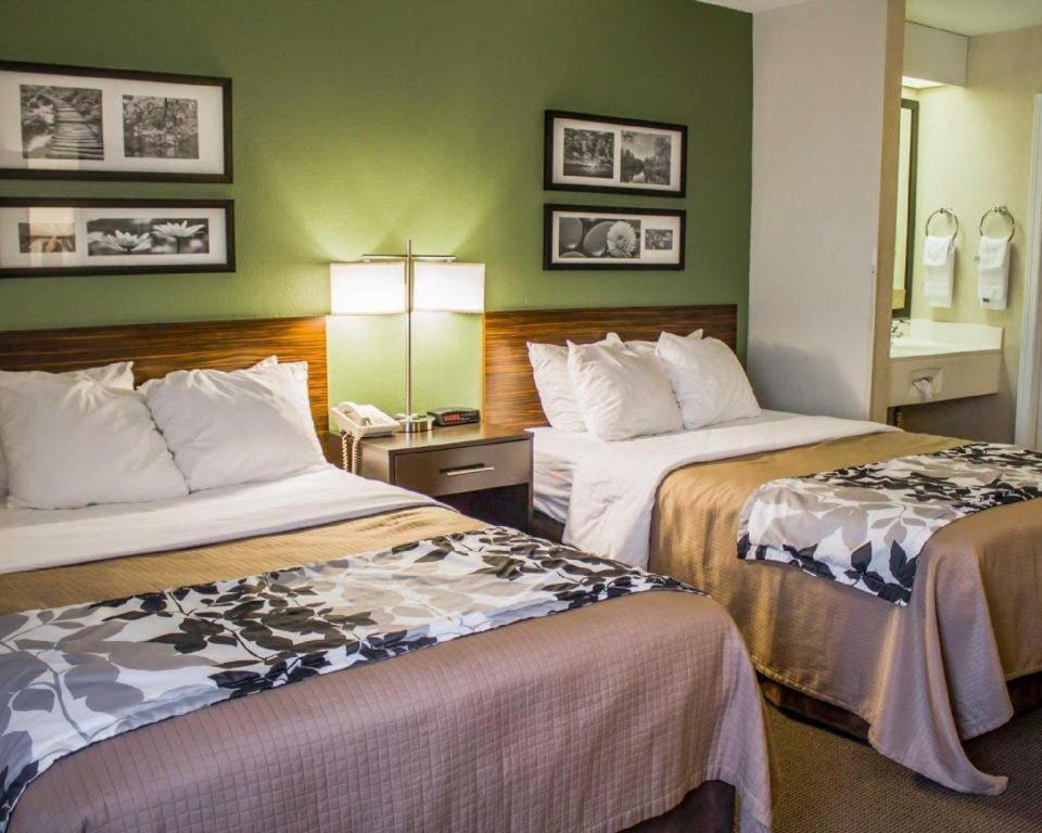 Sleep Inn Geistown Bagian luar foto