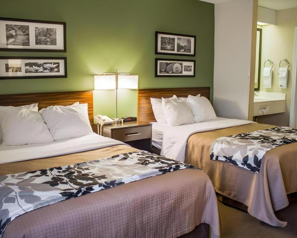 Sleep Inn Geistown Bagian luar foto