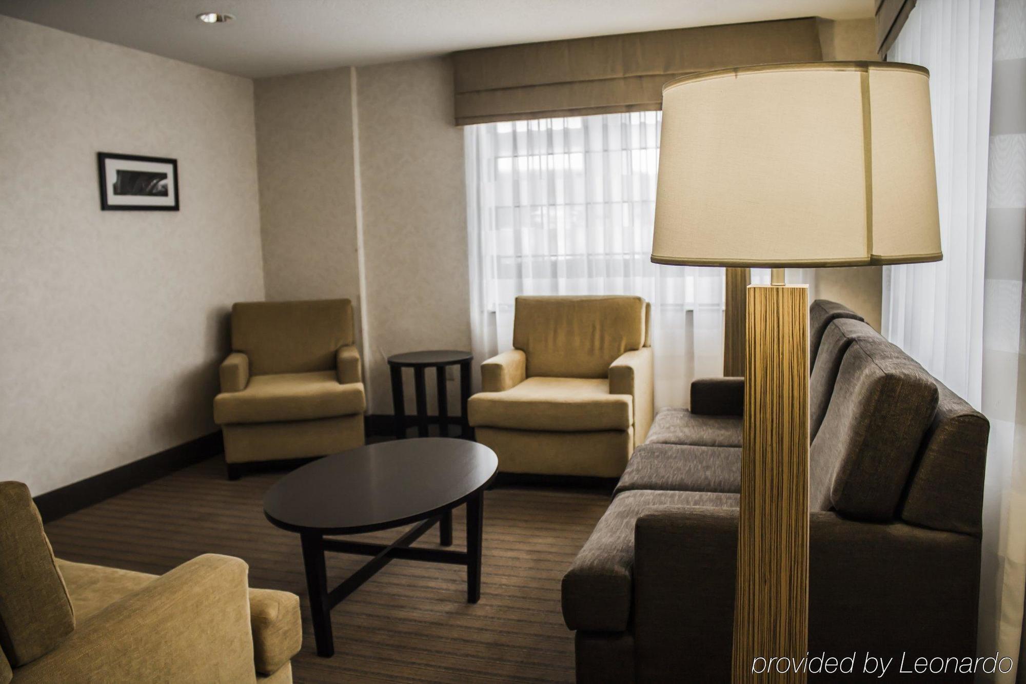 Sleep Inn Geistown Bagian luar foto