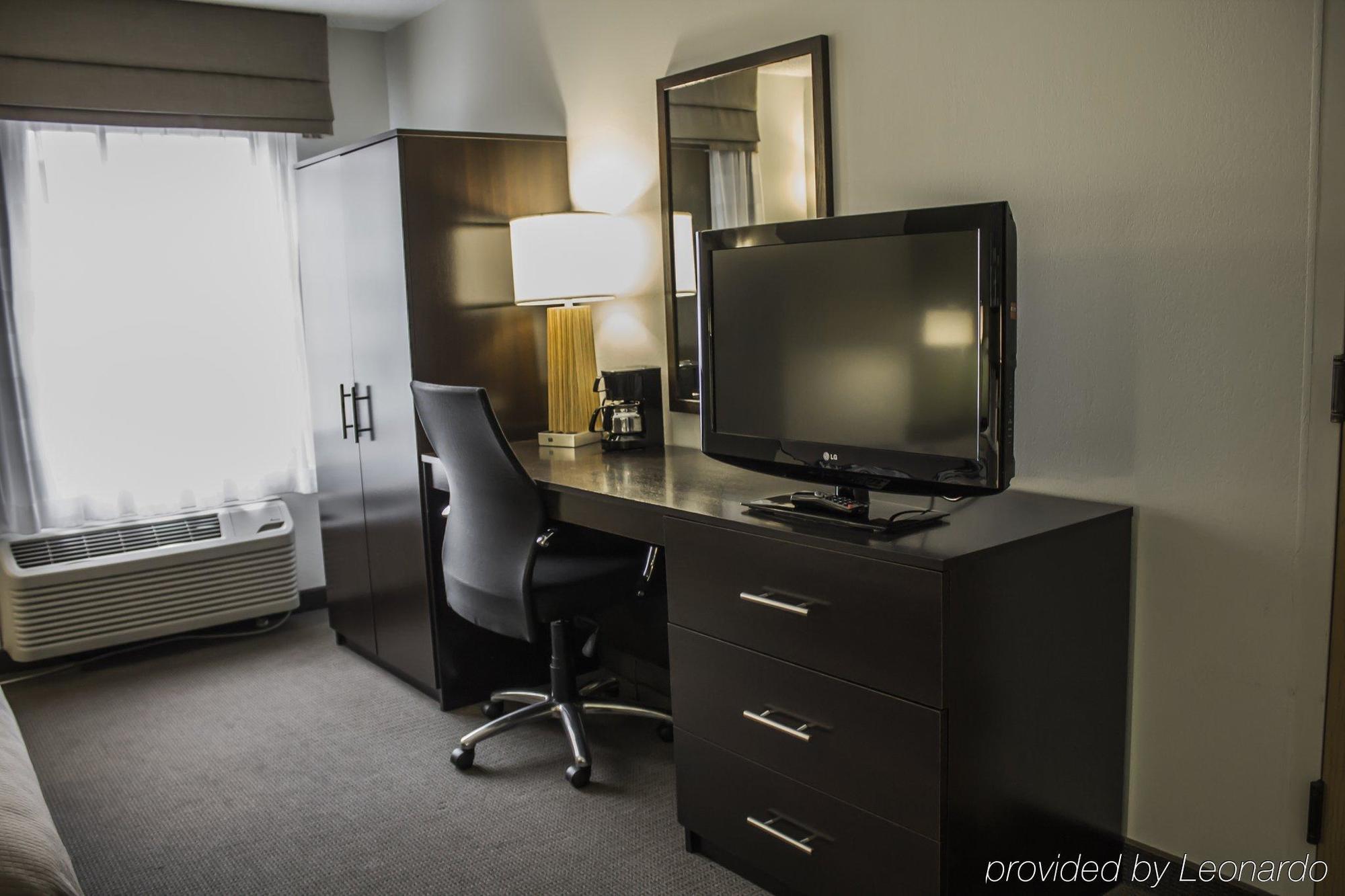Sleep Inn Geistown Bagian luar foto