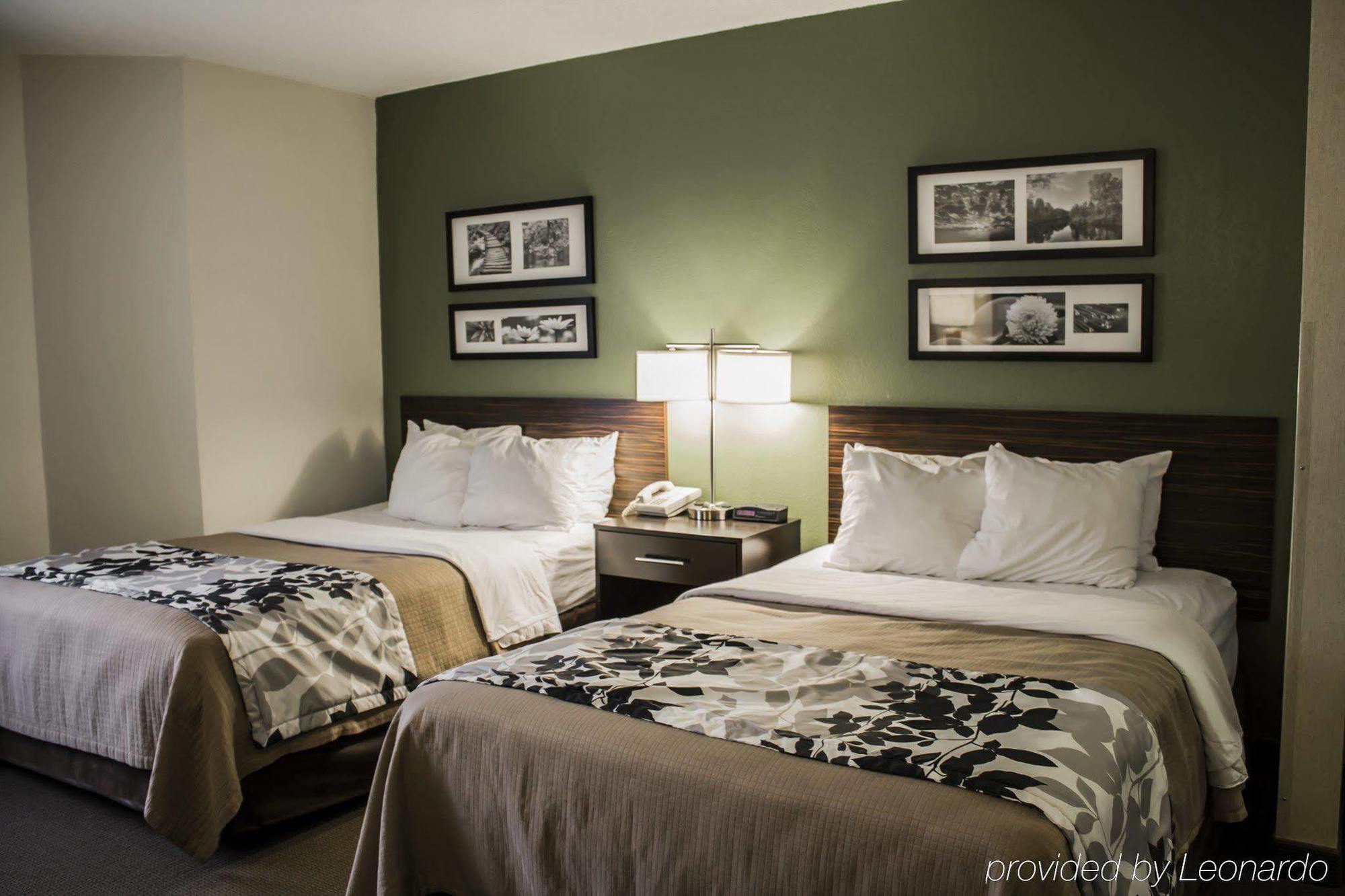 Sleep Inn Geistown Bagian luar foto