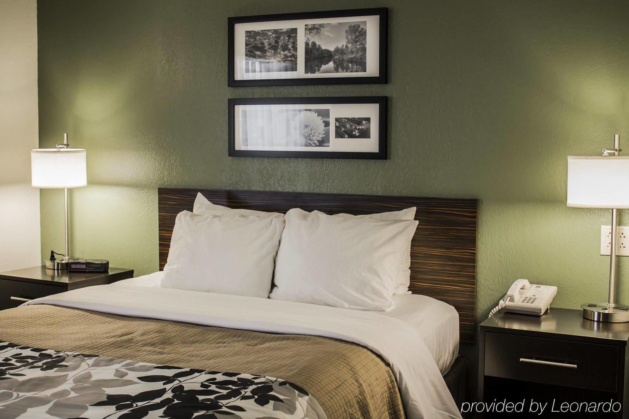 Sleep Inn Geistown Bagian luar foto